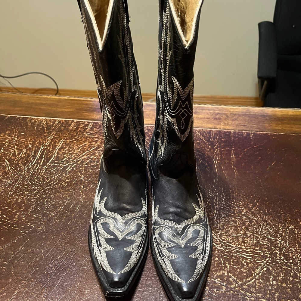 Stetson Black Boots with Silver Accents